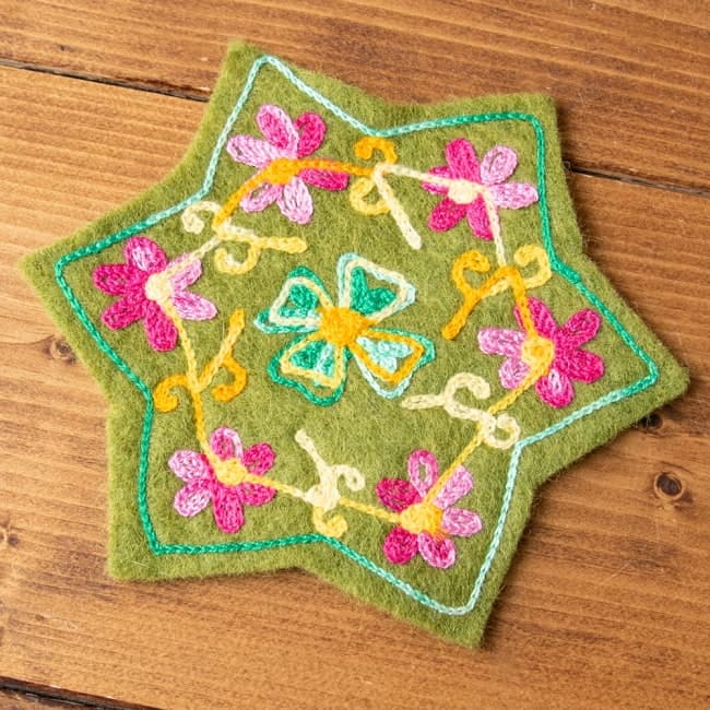 Felt floral coaster - 2