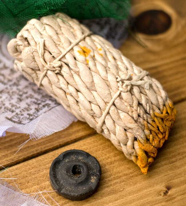 VAJRA SANDALWOOD rope incense